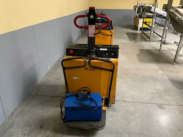 Vestergaard sl22i elektrische palletwagen - afbeelding 8 van  13