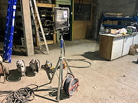 Vetec mh150-2 werflicht op telescopische 3-pikkel - afbeelding 1 van  4