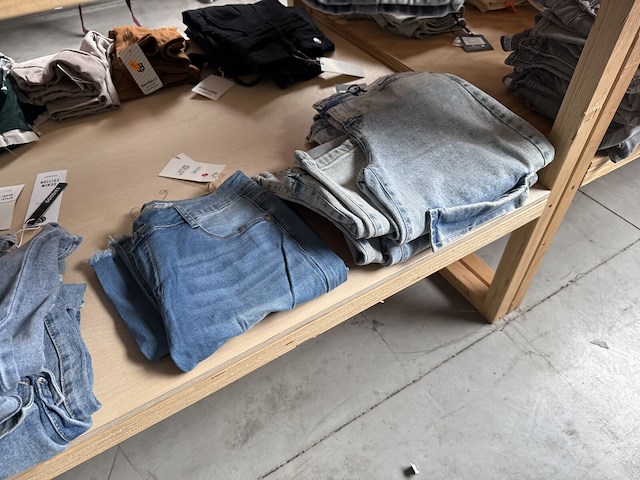 Vêtements (dames) - afbeelding 9 van  19