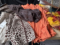 Vêtements (dames) - afbeelding 13 van  19