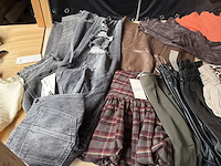 Vêtements (dames) - afbeelding 15 van  19