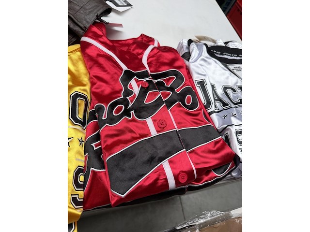 Vêtements de mode - afbeelding 4 van  6
