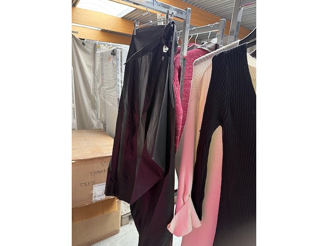Vêtements pour dames - afbeelding 2 van  10