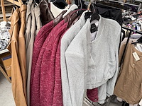 Vêtements pour dames - afbeelding 7 van  10