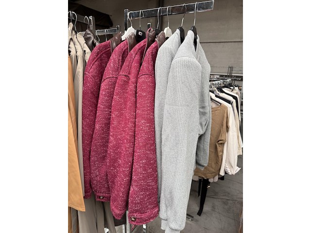 Vêtements pour dames - afbeelding 8 van  10