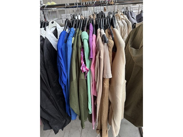 Vêtements pour dames - afbeelding 6 van  12