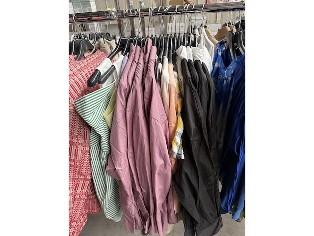 Vêtements pour dames - afbeelding 7 van  12