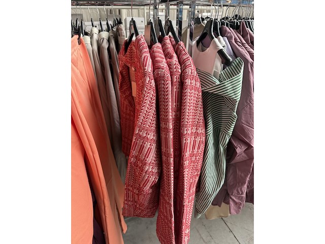 Vêtements pour dames - afbeelding 8 van  12