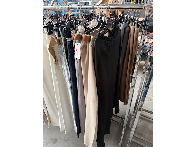 Vêtements pour dames - afbeelding 11 van  12