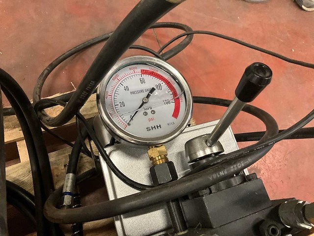 Vevor elektrische hogedrukpomp (2x) - afbeelding 4 van  5