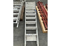 Vgs trapladder - afbeelding 1 van  4