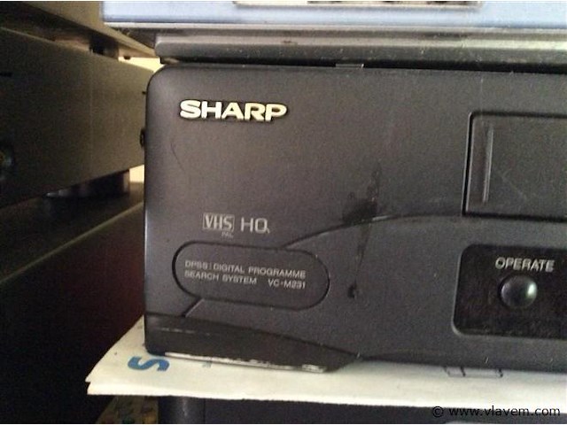 Vhs speler sharp - afbeelding 2 van  2