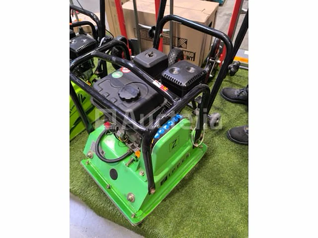 Vibratieplaat met rubberen mat (1 stuk) nieuw - afbeelding 1 van  4