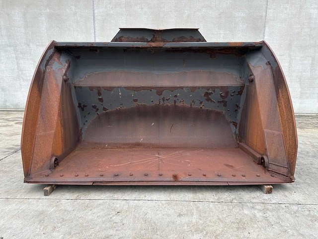 Viby - 2014 - l220g - voorzetapparatuur - afbeelding 1 van  9