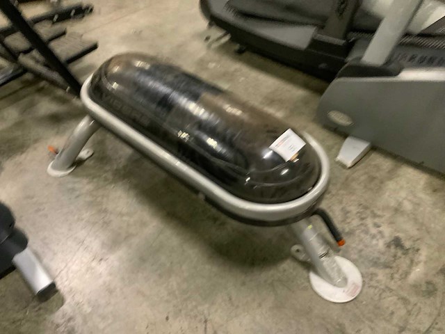 Vicore flat bench krachtstation - afbeelding 1 van  4