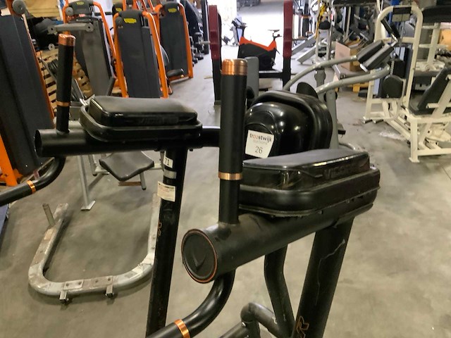 Vicore leg raise abominal machine krachtstation - afbeelding 3 van  6