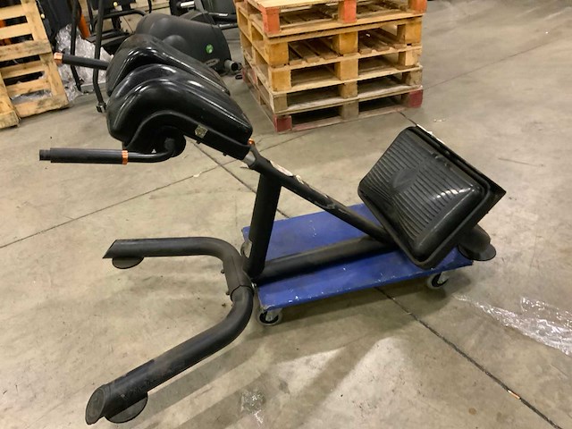 Vicore lowerback bench krachtstation - afbeelding 4 van  6