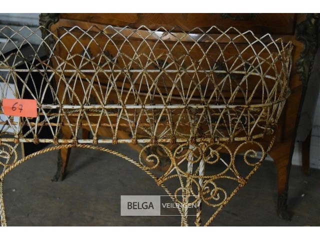 Victoriaans antieke plantensteunder - afbeelding 2 van  3