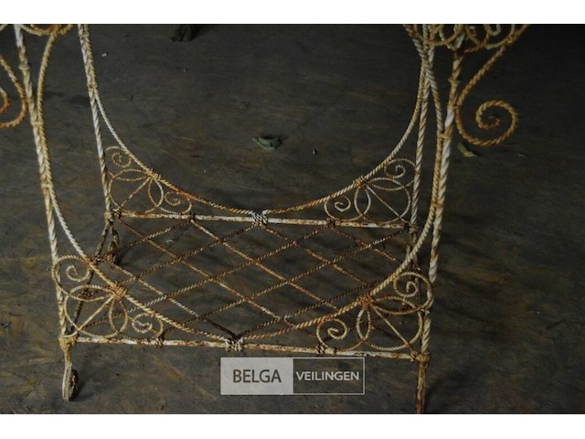 Victoriaans antieke plantensteunder - afbeelding 3 van  3