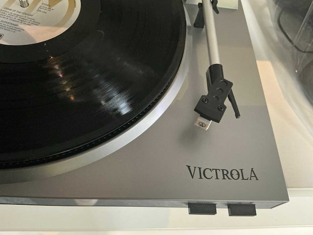 Victrola vpro-3100-slv zilver platenspeler - afbeelding 1 van  2
