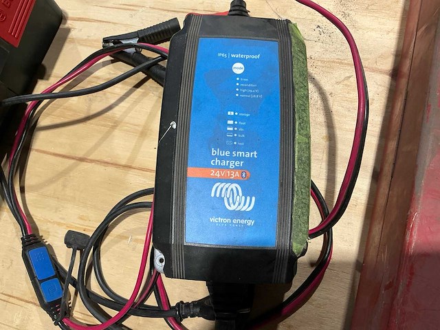 Victron energy acculader - afbeelding 2 van  4