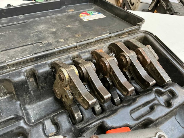 Viega nussbaum elektrische persmachine - afbeelding 3 van  6