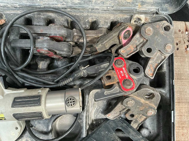 Viega pressgun 4e persmachine - afbeelding 4 van  5