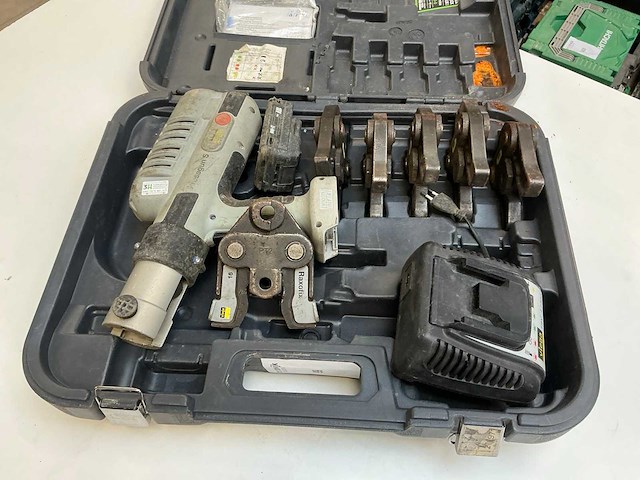 Viega pressgun 5 accu persmachine - afbeelding 1 van  6