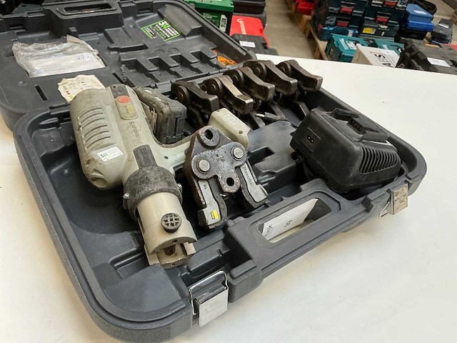 Viega pressgun 5 accu persmachine - afbeelding 2 van  6