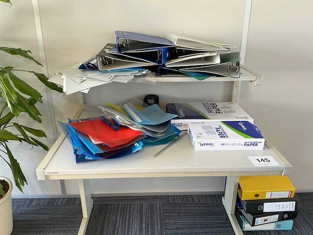 Vielhauer werktafel - afbeelding 3 van  3