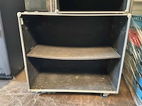 Vier professionele flightcases voor opslag en transport van inventaris - afbeelding 9 van  10