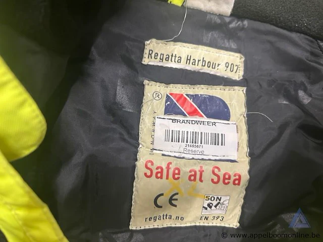 Vier schippersjassen, type harbour 907, met 50n drijfvermogen volgens en 393. voorzien van reflecterende strepen. - afbeelding 3 van  4