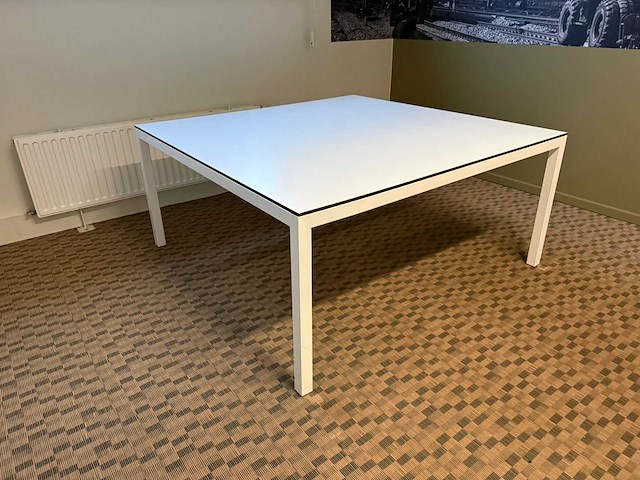 Vierkant - hpl vergadertafel - tafel - afbeelding 1 van  4