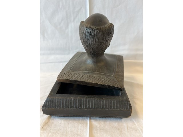 Vierkant potje met hoofd en deksel - afbeelding 4 van  4