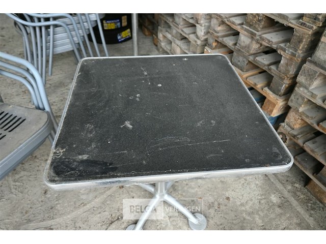 Vierkant tuintafeltje + 5 stoelen - afbeelding 4 van  7