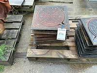 Vierkante gietijzeren sterfputdeksel (6x) - afbeelding 1 van  1