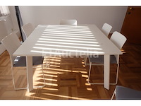 Vierkante tafel + accessoires - afbeelding 1 van  8