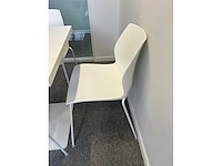 Vierkante tafel met 4 stoelen - afbeelding 3 van  8
