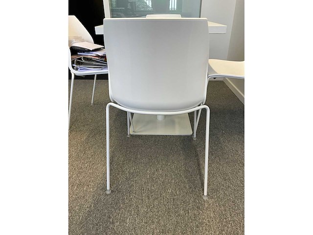 Vierkante tafel met 4 stoelen - afbeelding 4 van  8