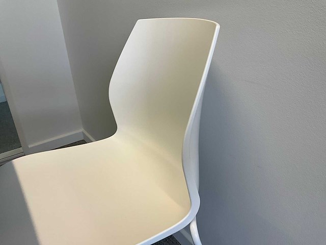 Vierkante tafel met 4 stoelen - afbeelding 5 van  8