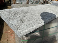 Viet grey 20 lopende meter natuurstenen traptreden - afbeelding 5 van  5