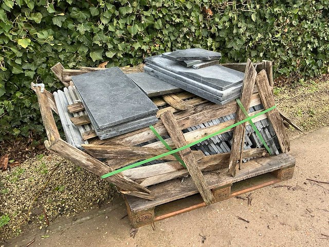 Vietnamese arduintegels (88x) - afbeelding 1 van  4