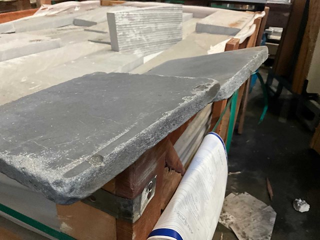 Vietnamese blauwsteen natuursteen tuintegel - afbeelding 2 van  4