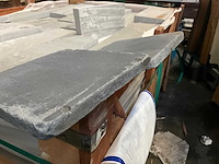 Vietnamese blauwsteen natuursteen tuintegel - afbeelding 2 van  4