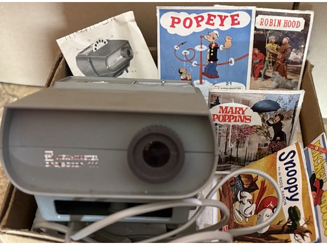 Viewmaster projector 111 met diverse schijfjes - afbeelding 1 van  4