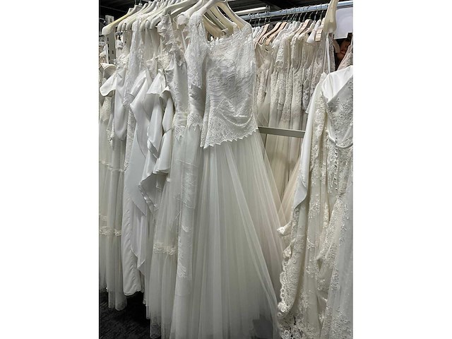 Villais bruidsjurken (29x) - afbeelding 7 van  62