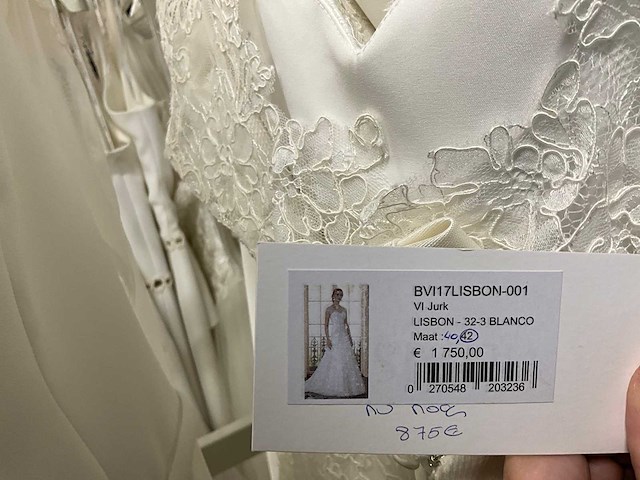 Villais bruidsjurken (29x) - afbeelding 33 van  62