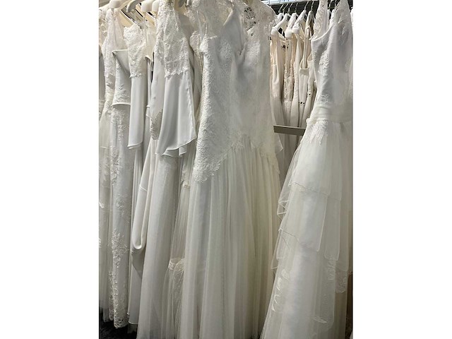 Villais bruidsjurken (29x) - afbeelding 45 van  62