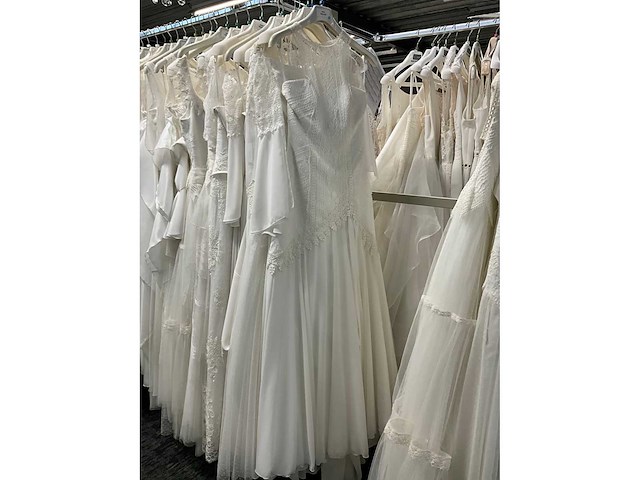 Villais bruidsjurken (29x) - afbeelding 60 van  62