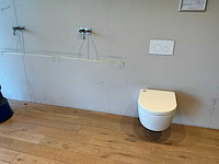 Villeroy & boch avento toilet en inbouwkraanwerk - afbeelding 1 van  8